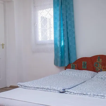 In 35382 Apartment *